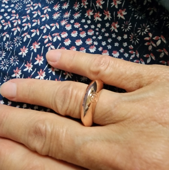 Henri Bendel- Rose Gold Polished Dome Ring Sz 7 - Picture 5 of 6